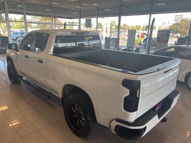 Chevrolet Silverado 1500 Vehicle Full-screen Gallery Image 09