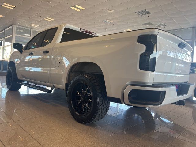 Chevrolet Silverado 1500 Vehicle Full-screen Gallery Image 11