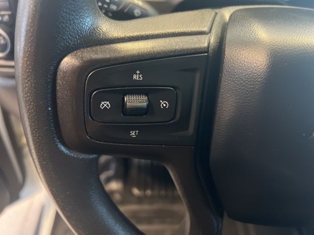 Chevrolet Silverado 1500 Vehicle Full-screen Gallery Image 22
