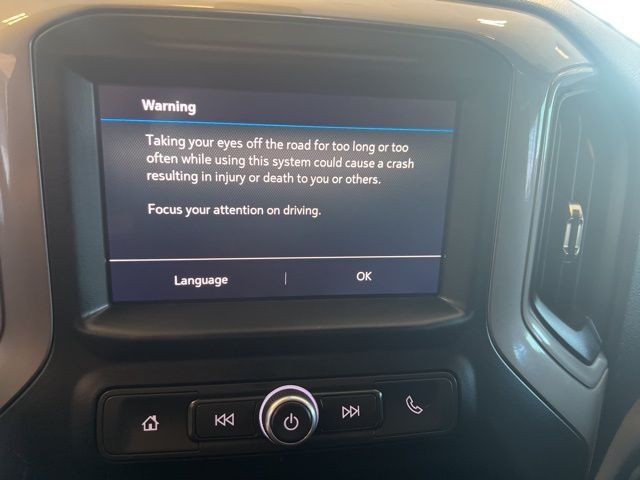 Chevrolet Silverado 1500 Vehicle Full-screen Gallery Image 25