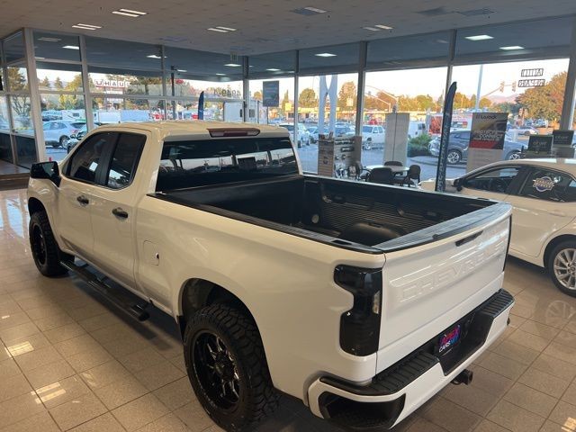 Chevrolet Silverado 1500 Vehicle Full-screen Gallery Image 41