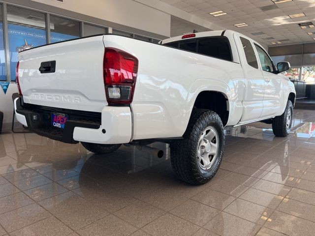Toyota Tacoma 2WD Vehicle Full-screen Gallery Image 07