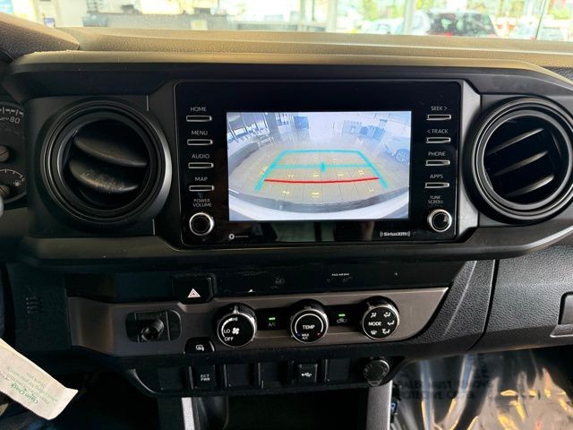 Toyota Tacoma 2WD Vehicle Full-screen Gallery Image 26