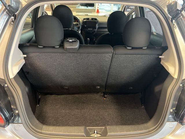 Mitsubishi Mirage Vehicle Full-screen Gallery Image 22