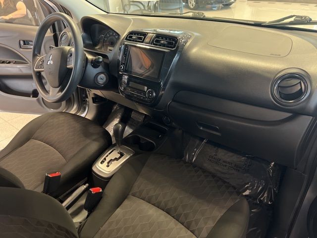 Mitsubishi Mirage Vehicle Full-screen Gallery Image 24