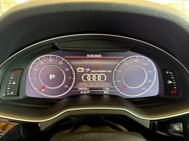 Audi Q7 Vehicle Full-screen Gallery Image 14