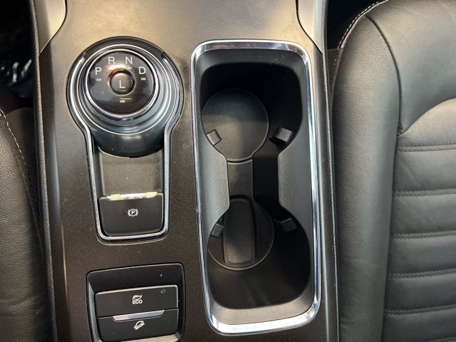 Ford Fusion Hybrid Vehicle Full-screen Gallery Image 29