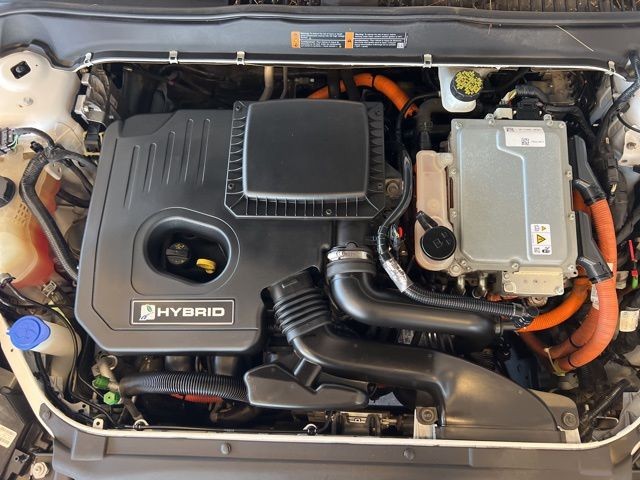 Ford Fusion Hybrid Vehicle Full-screen Gallery Image 31