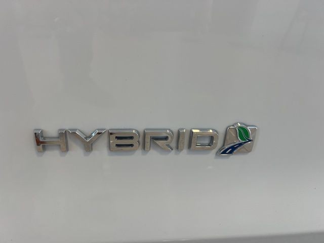 Ford Fusion Hybrid Vehicle Full-screen Gallery Image 33