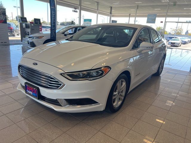 Ford Fusion Hybrid Vehicle Full-screen Gallery Image 11