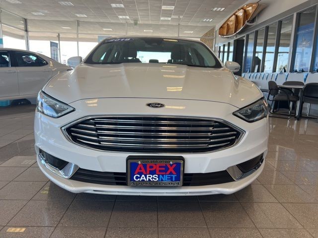 Ford Fusion Hybrid Vehicle Full-screen Gallery Image 12