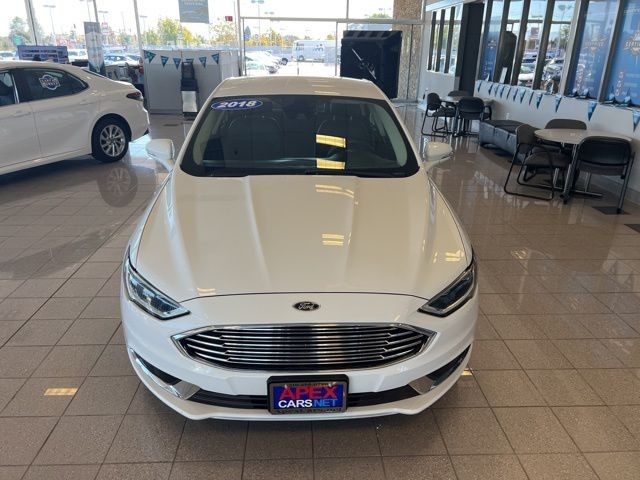 Ford Fusion Hybrid Vehicle Full-screen Gallery Image 13