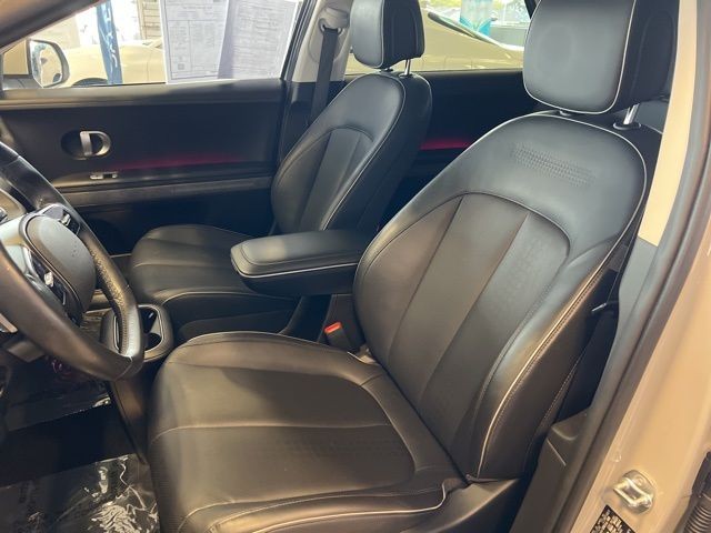 Hyundai IONIQ 5 Vehicle Full-screen Gallery Image 33