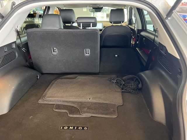 Hyundai IONIQ 5 Vehicle Full-screen Gallery Image 37