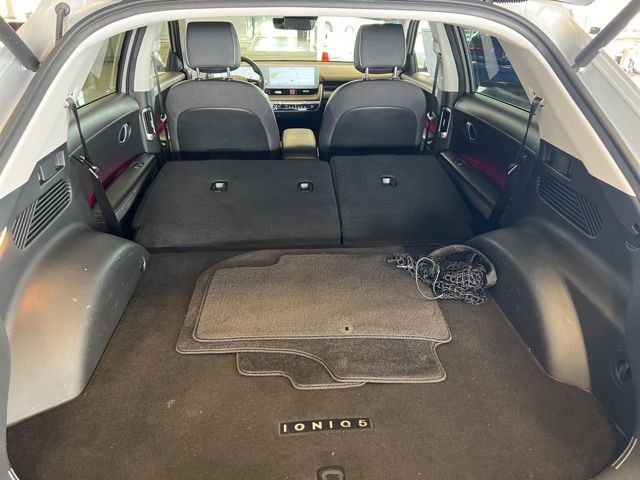 Hyundai IONIQ 5 Vehicle Full-screen Gallery Image 38