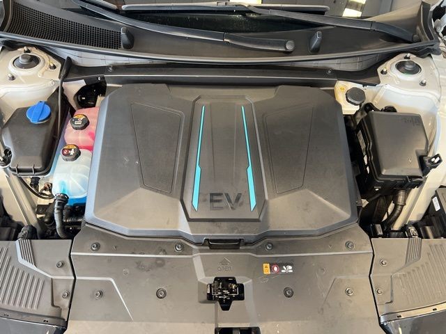 Hyundai IONIQ 5 Vehicle Full-screen Gallery Image 41