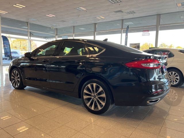 Ford Fusion Vehicle Full-screen Gallery Image 13