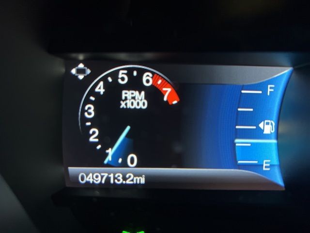 Ford Fusion Vehicle Full-screen Gallery Image 23