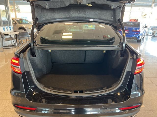 Ford Fusion Vehicle Full-screen Gallery Image 37