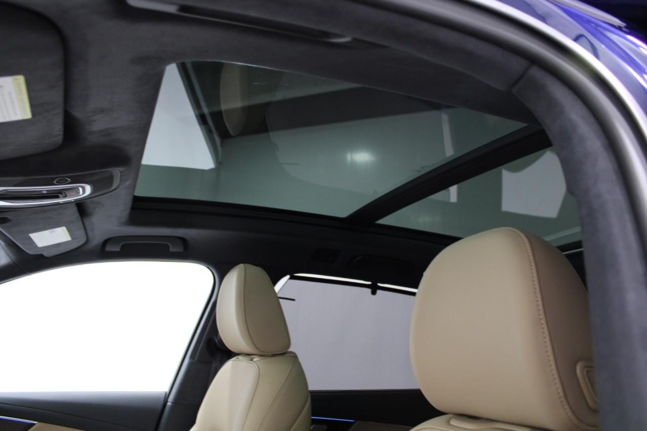 Audi Q7 Vehicle Full-screen Gallery Image 31