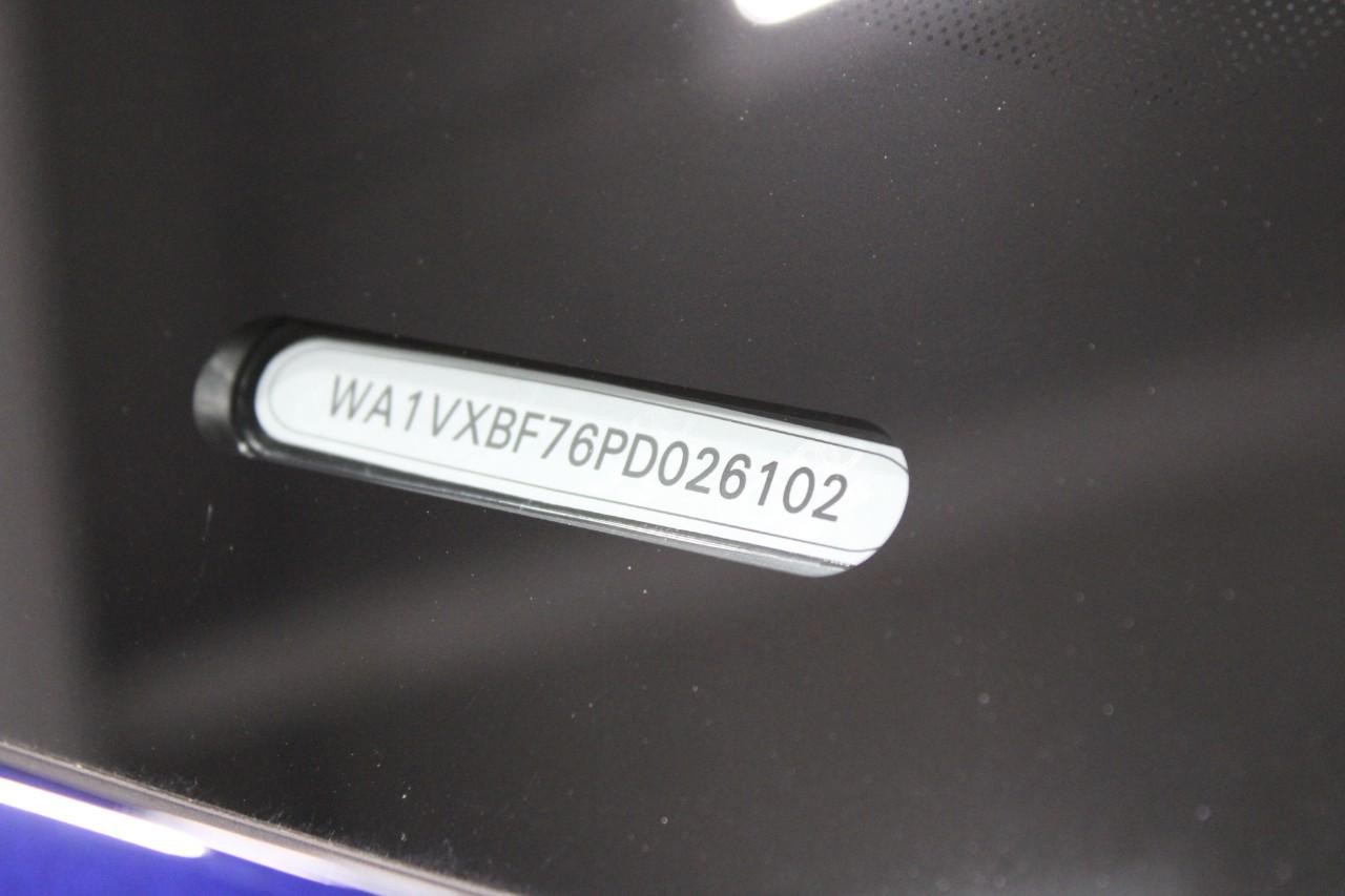 Audi Q7 Vehicle Full-screen Gallery Image 33