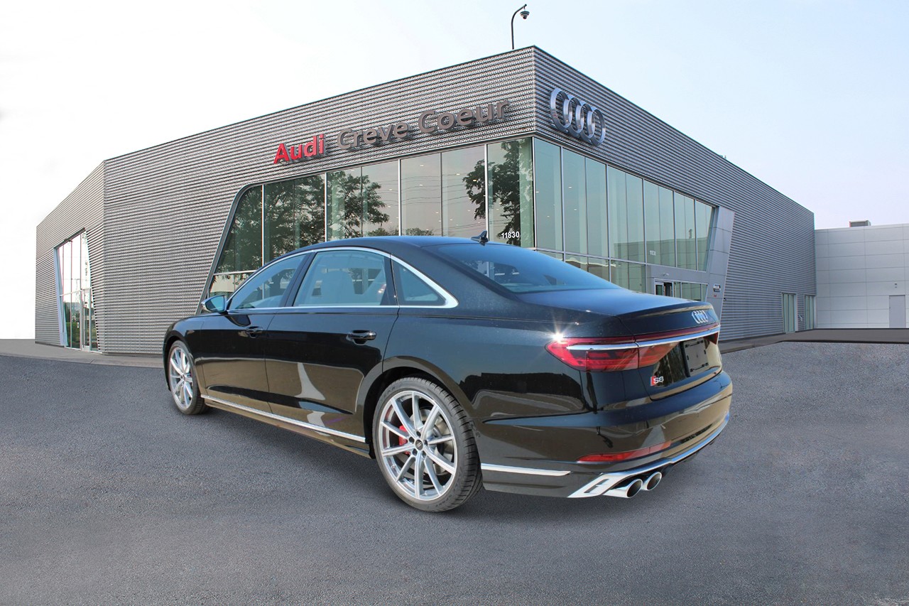 Audi S8 Vehicle Full-screen Gallery Image 3