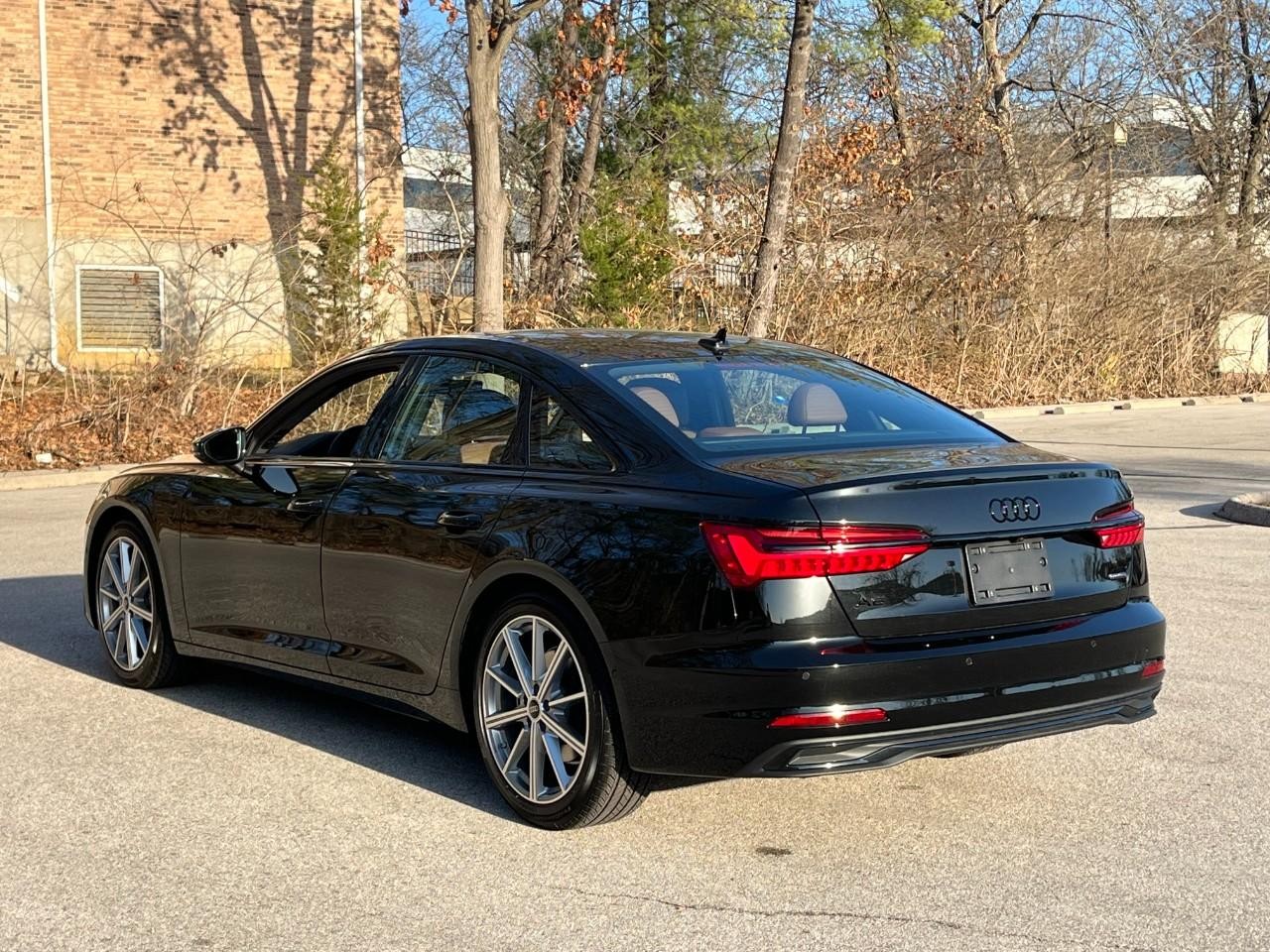 Audi A6 Sedan Vehicle Full-screen Gallery Image 3