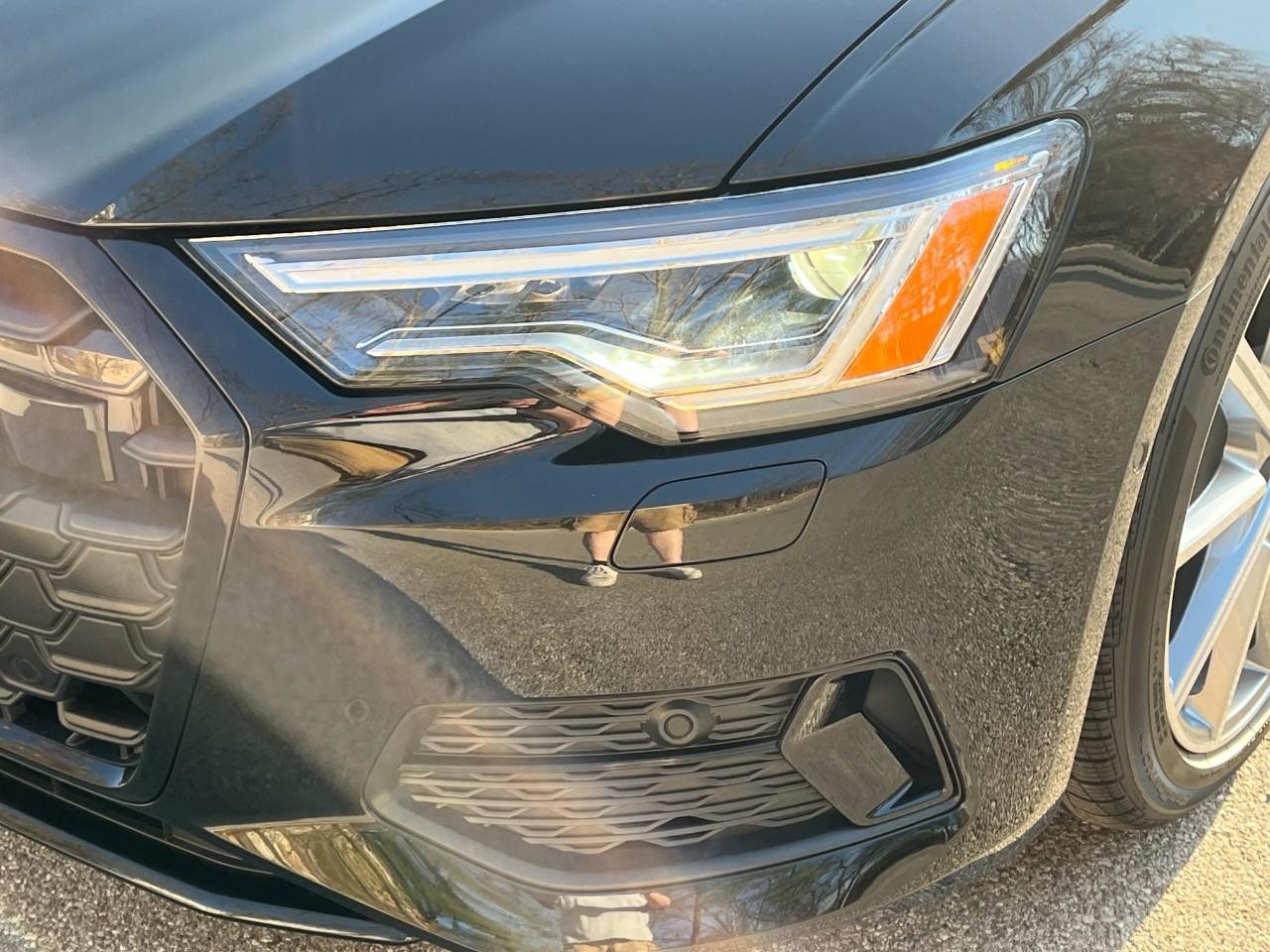 Audi A6 Sedan Vehicle Full-screen Gallery Image 9