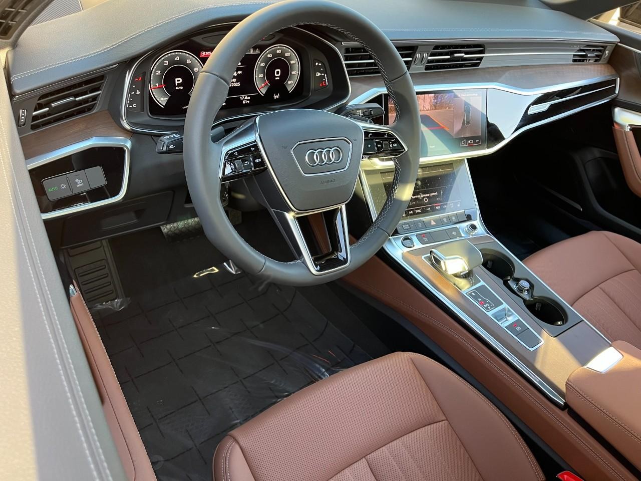 Audi A6 Sedan Vehicle Full-screen Gallery Image 20