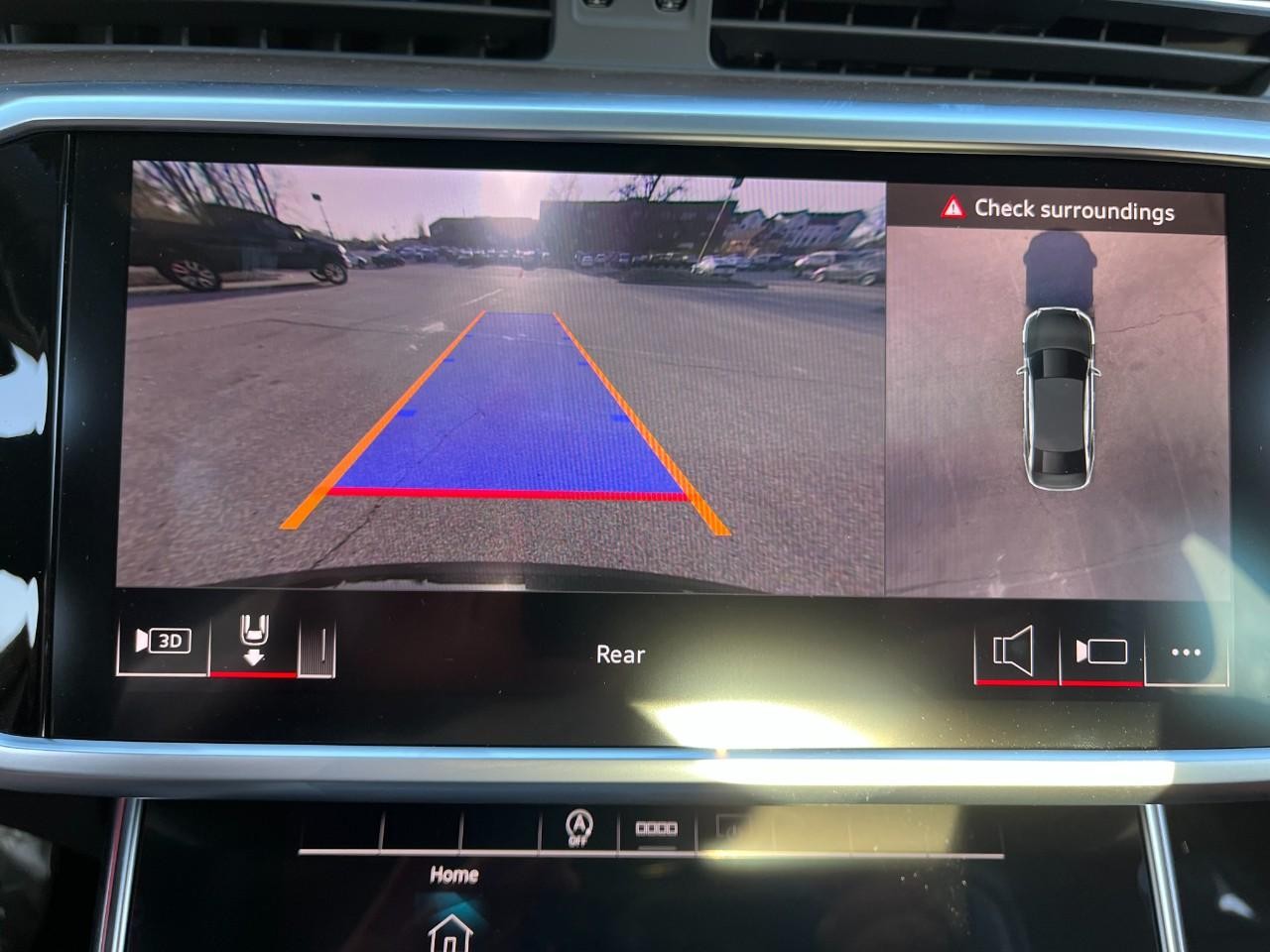 Audi A6 Sedan Vehicle Full-screen Gallery Image 26