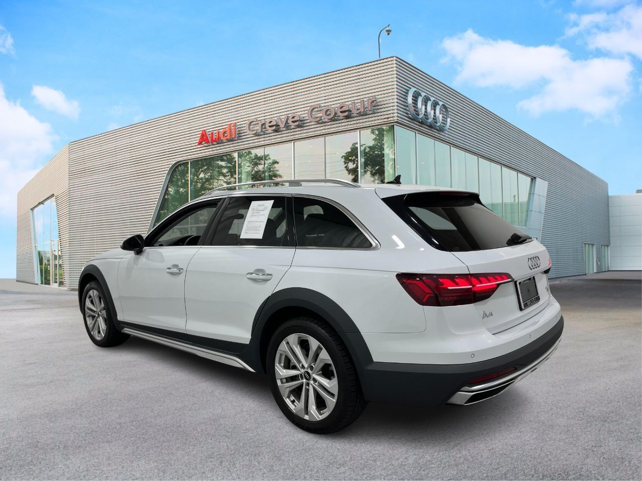 Audi A4 allroad Vehicle Full-screen Gallery Image 3