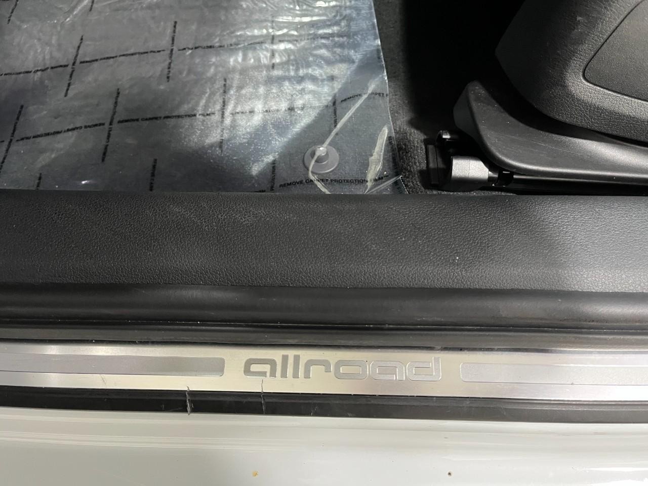 Audi A4 allroad Vehicle Full-screen Gallery Image 37