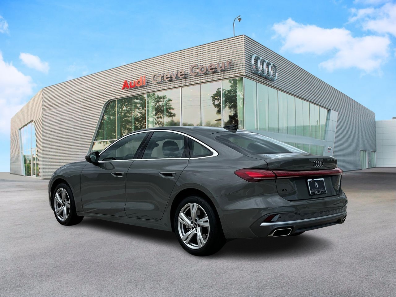 Audi A5 Vehicle Full-screen Gallery Image 3