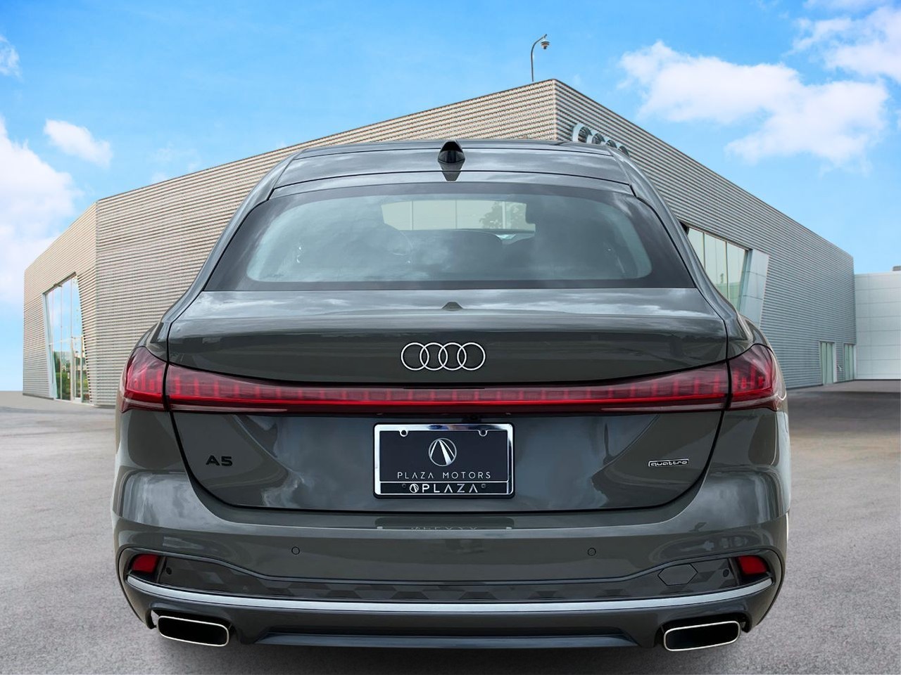 Audi A5 Vehicle Full-screen Gallery Image 4