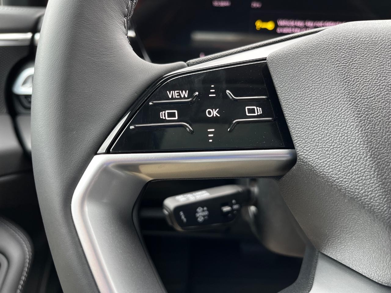 Audi A5 Vehicle Full-screen Gallery Image 23