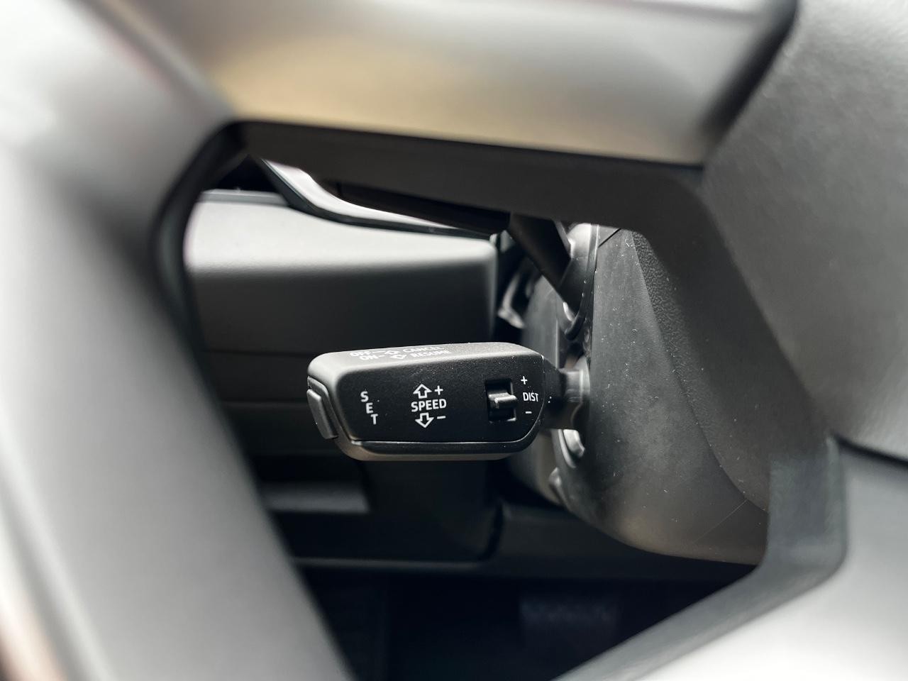 Audi A5 Vehicle Full-screen Gallery Image 24