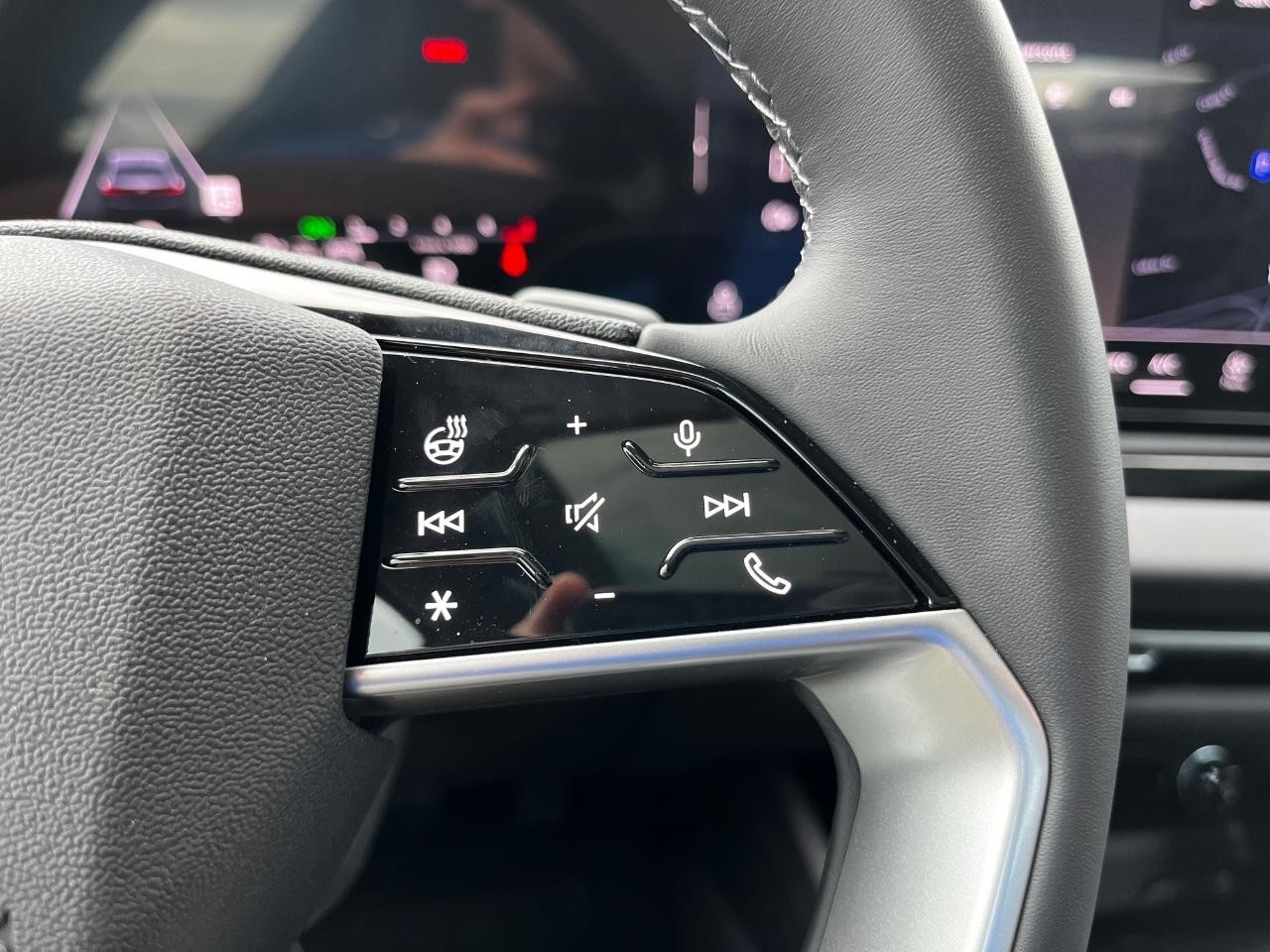 Audi A5 Vehicle Full-screen Gallery Image 25