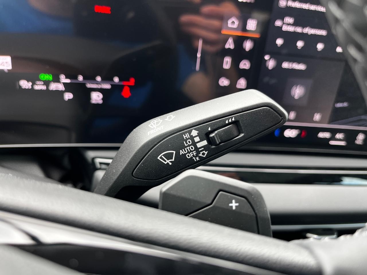 Audi A5 Vehicle Full-screen Gallery Image 26