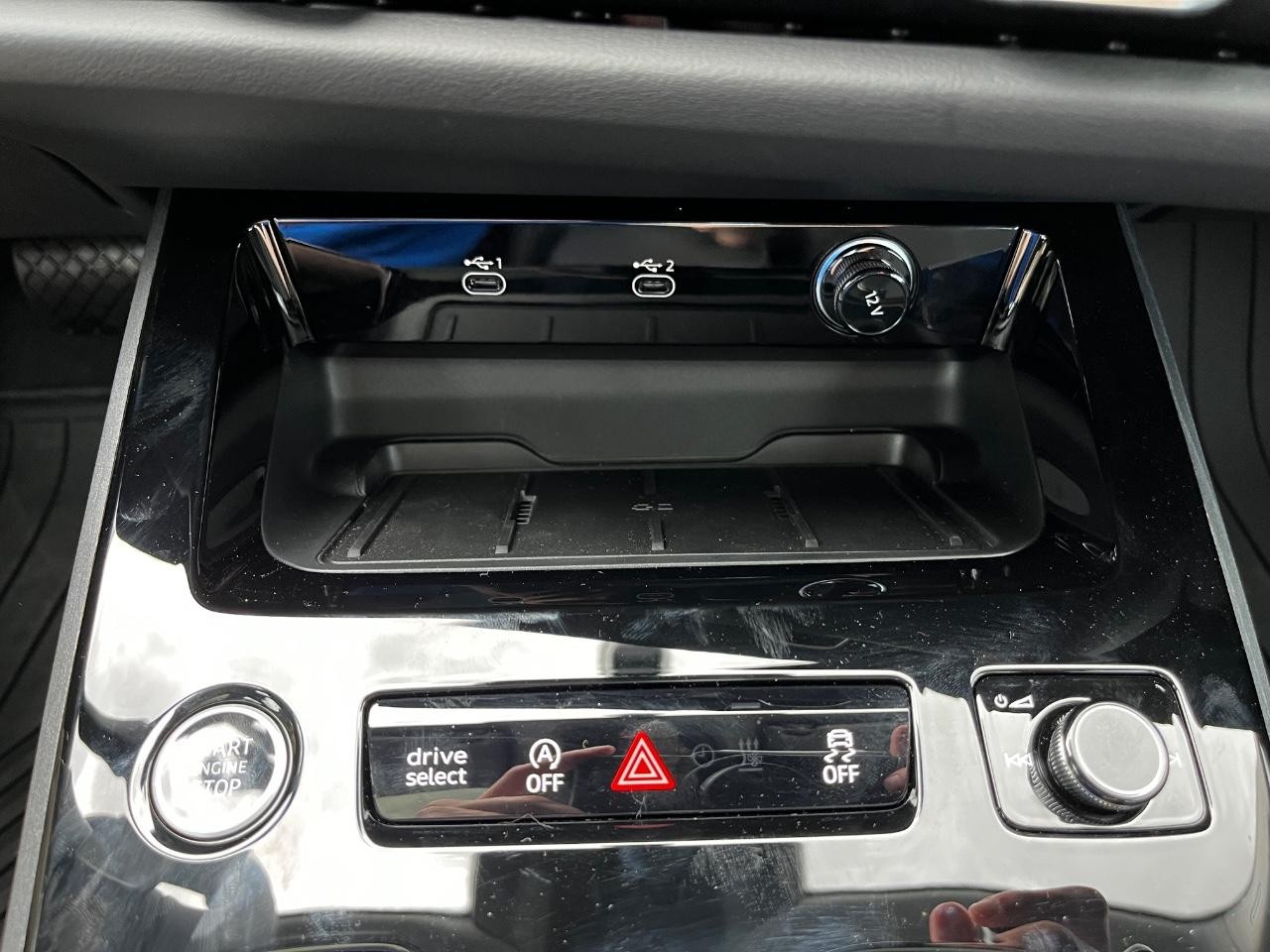 Audi A5 Vehicle Full-screen Gallery Image 29