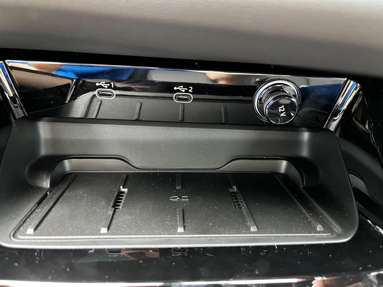 Audi A5 Vehicle Full-screen Gallery Image 30