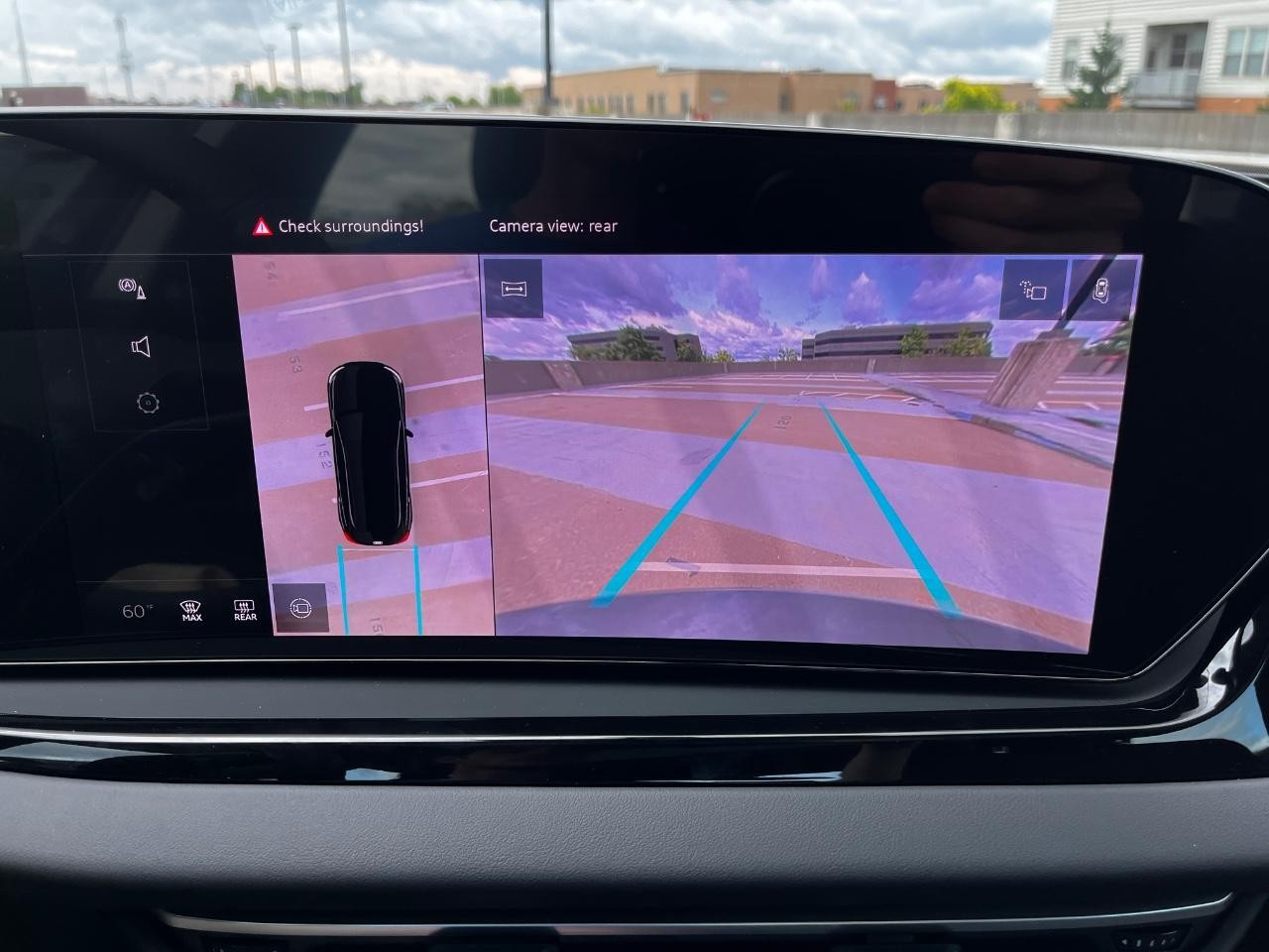 Audi A5 Vehicle Full-screen Gallery Image 32