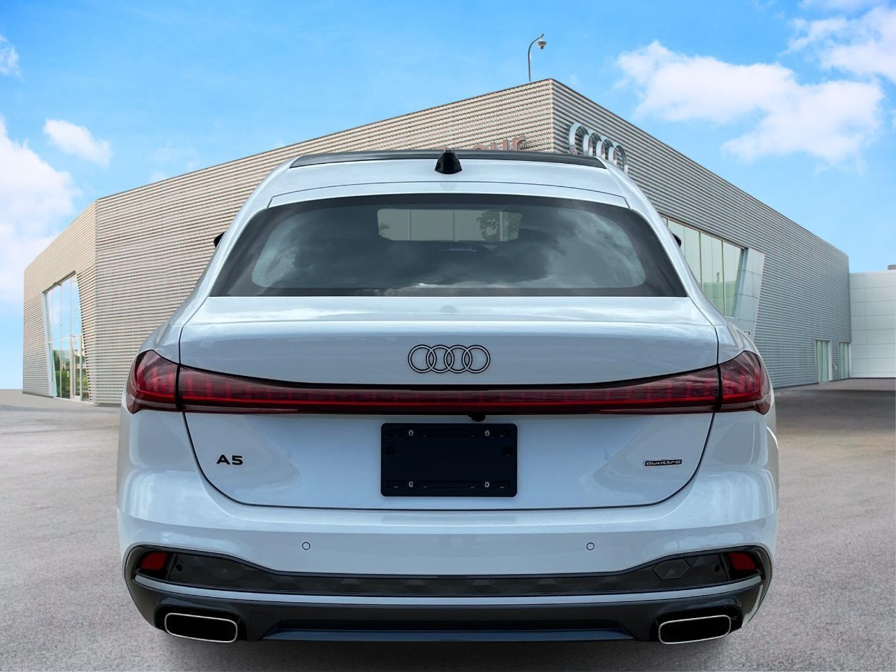 Audi A5 Vehicle Full-screen Gallery Image 4