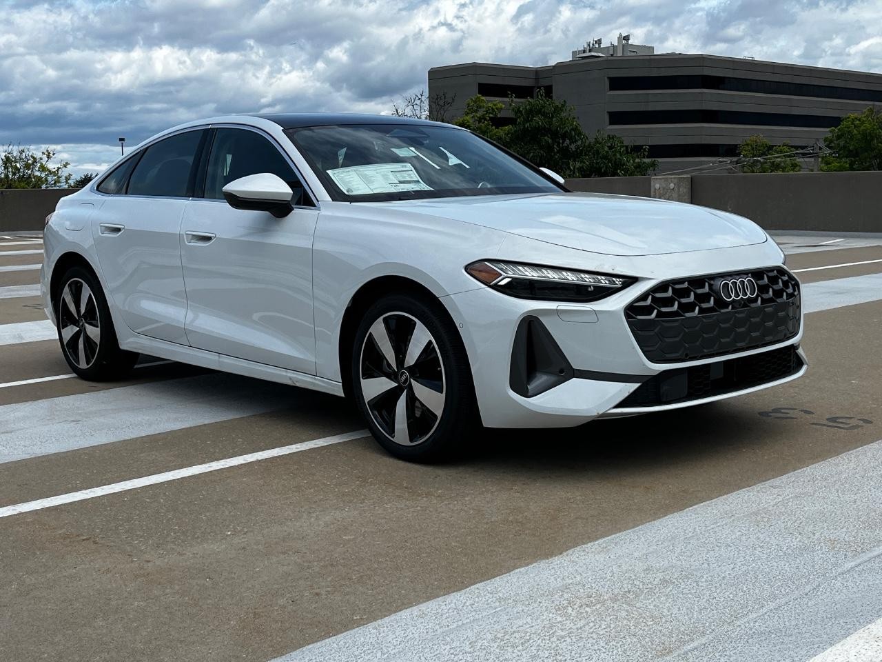 Audi A5 Vehicle Full-screen Gallery Image 9