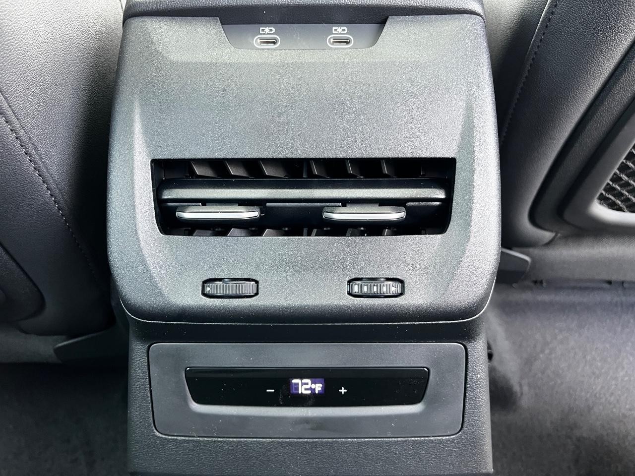 Audi A5 Vehicle Full-screen Gallery Image 14