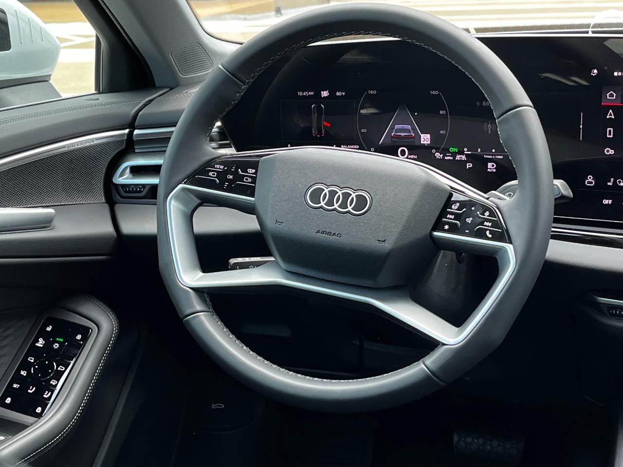 Audi A5 Vehicle Full-screen Gallery Image 17