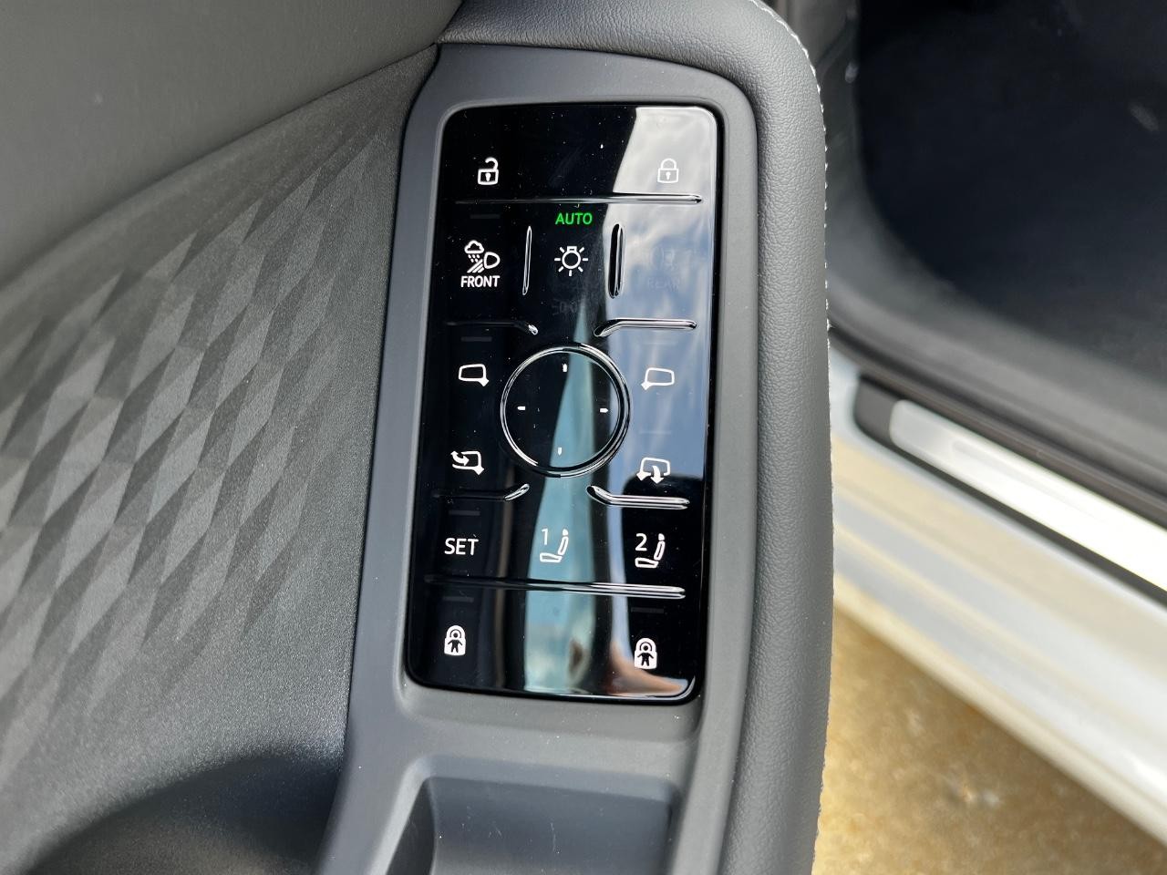 Audi A5 Vehicle Full-screen Gallery Image 20