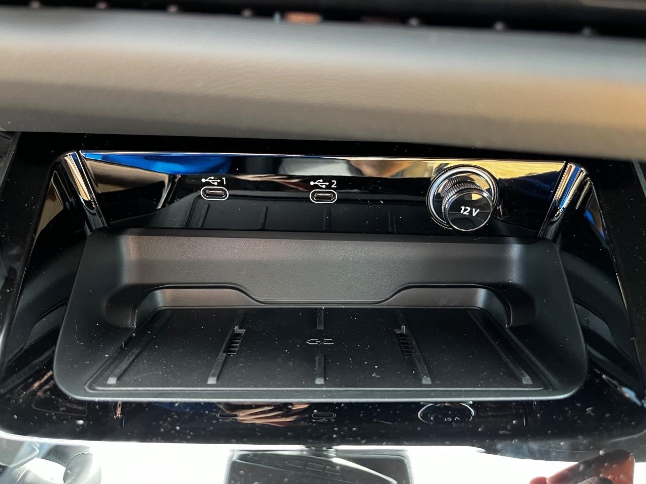 Audi A5 Vehicle Full-screen Gallery Image 28