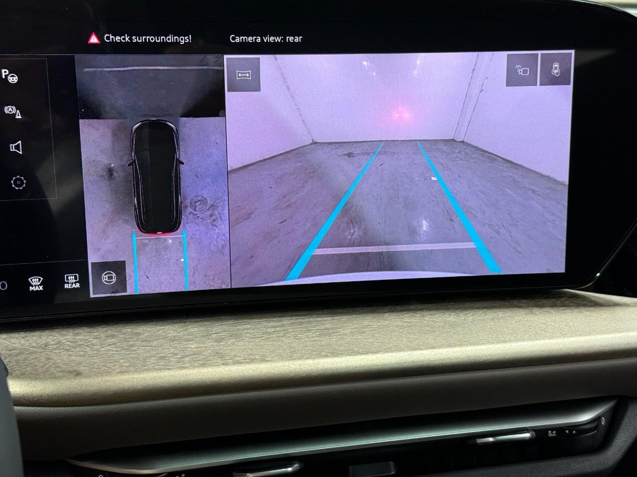 Audi Q5 Vehicle Full-screen Gallery Image 34