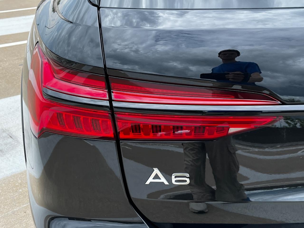 Audi A6 allroad Vehicle Full-screen Gallery Image 5