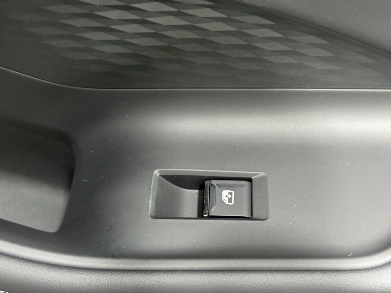 Audi A5 Vehicle Full-screen Gallery Image 23